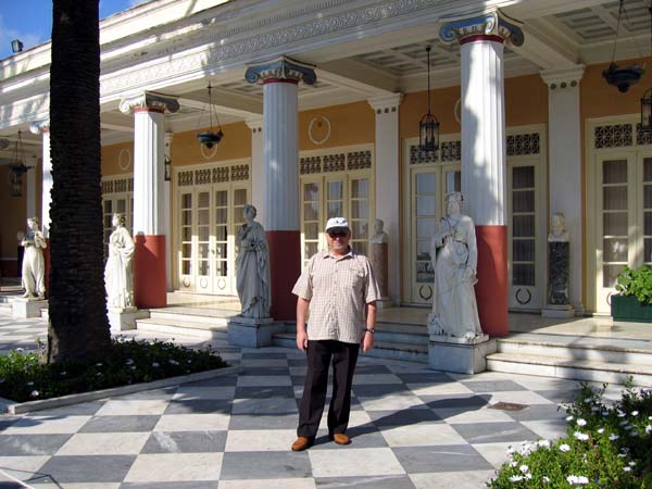 Visite du somptueux palais et de ses magnifiques œuvres d'art  . . .