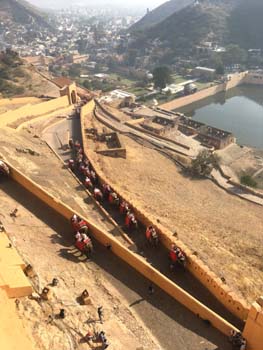 Montée au fort Amber